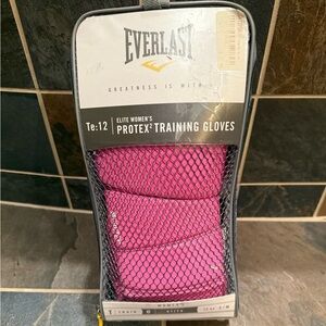 NWT Everlast Women's Protex Training Gloves in Pink